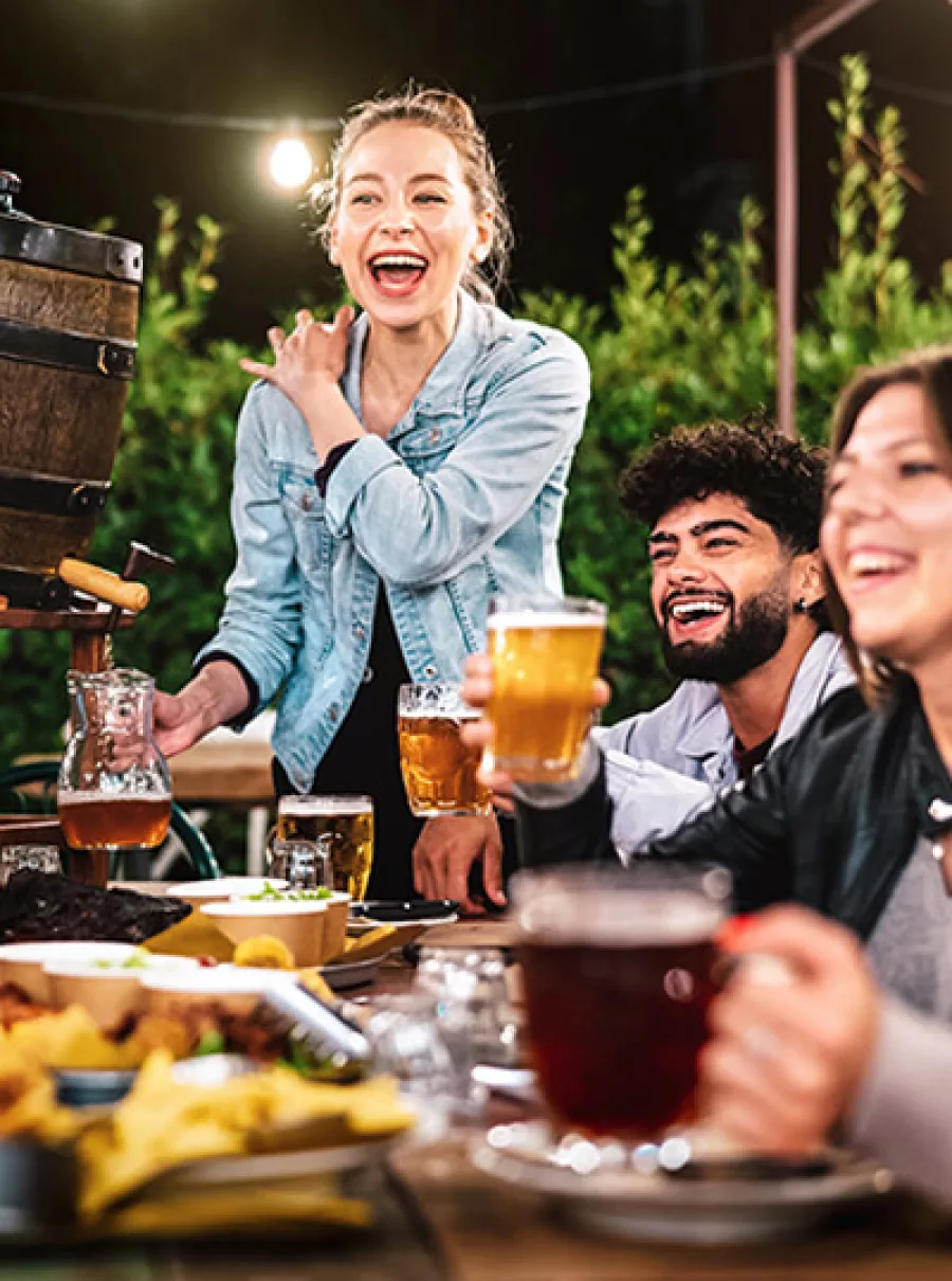 Ambiance chaleureuse dans un restaurant Mexi Kebab